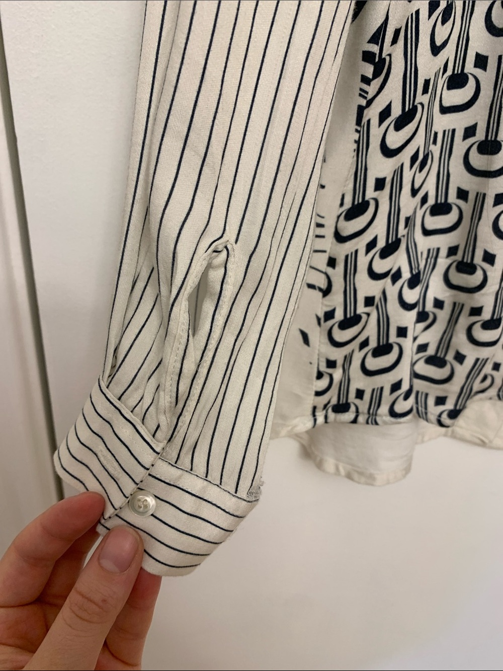 Italian Blouse - Picture 9 of 9